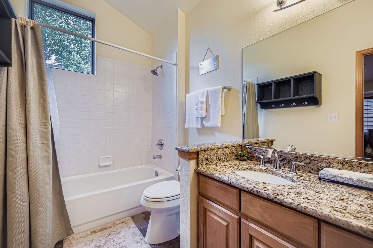 120 Village Point Drive - Web Quality - 016 - 18 2nd Floor Primary Bathroom