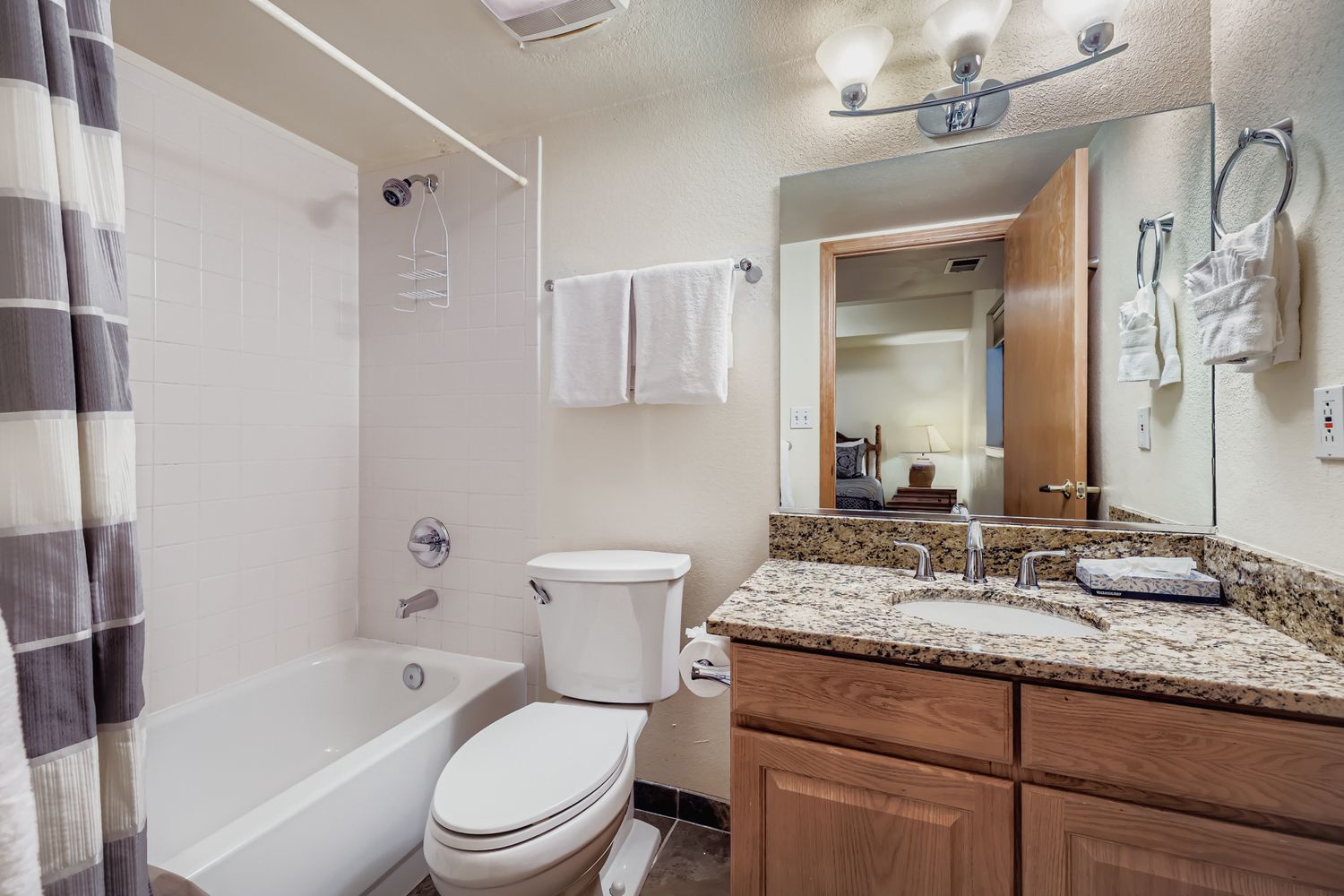 120 Village Point Drive - Web Quality - 022 - 25 Lower Level Bathroom