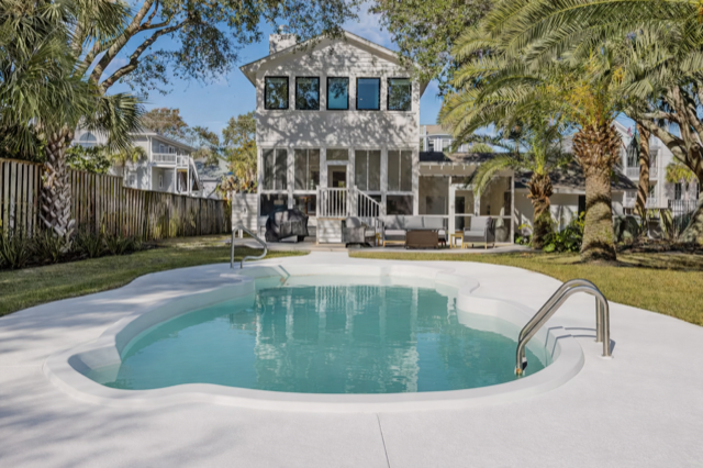 Private Pool, 4 Min Walk to Beach, Isle of Palms Retreat