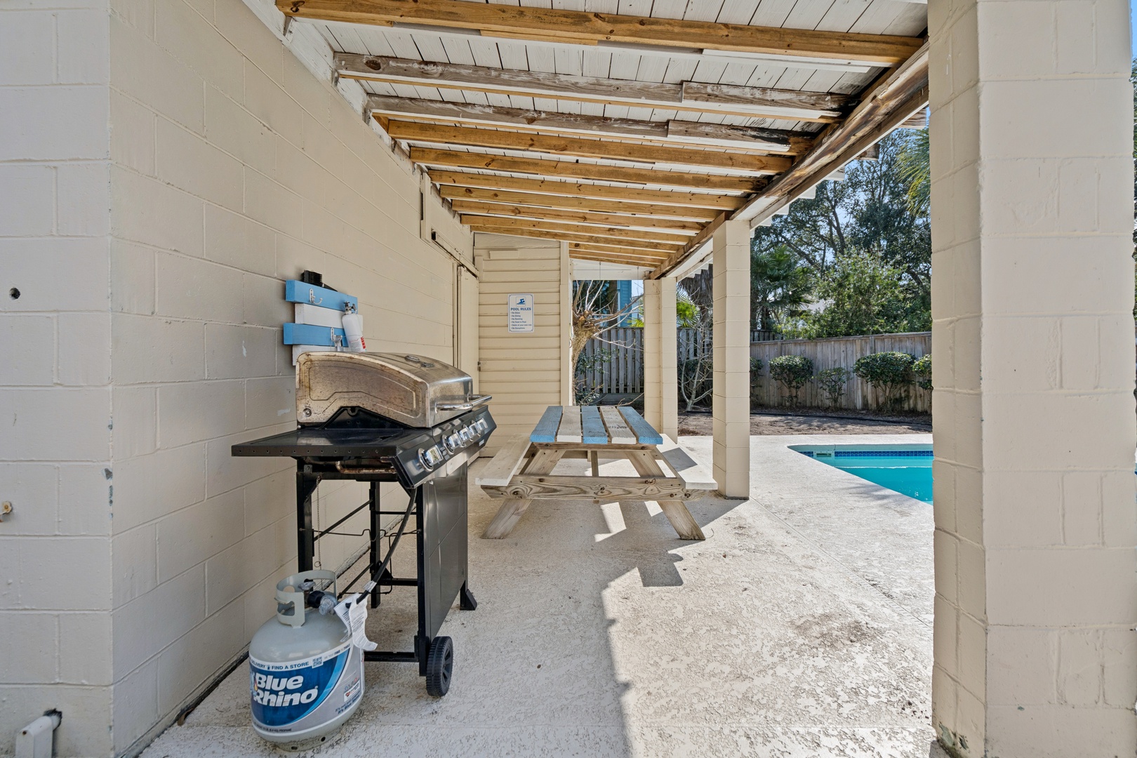 Fire up your BBQ in this covered outdoor area, then dine al fresco while enjoying pool views.