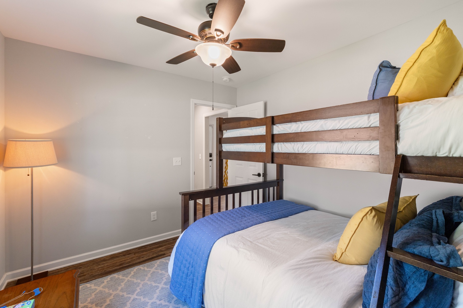 Comfortable Bunk Bed with Full Bed on Bottom
