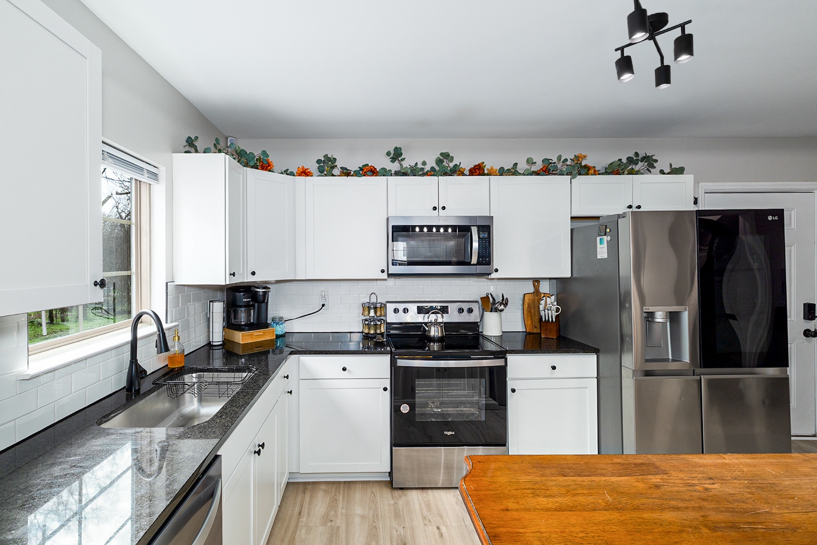 Shared fully equipped kitchen