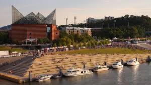 Tennessee river waterfront (Downtown). Perfect for relaxing and enjoying beautiful views.