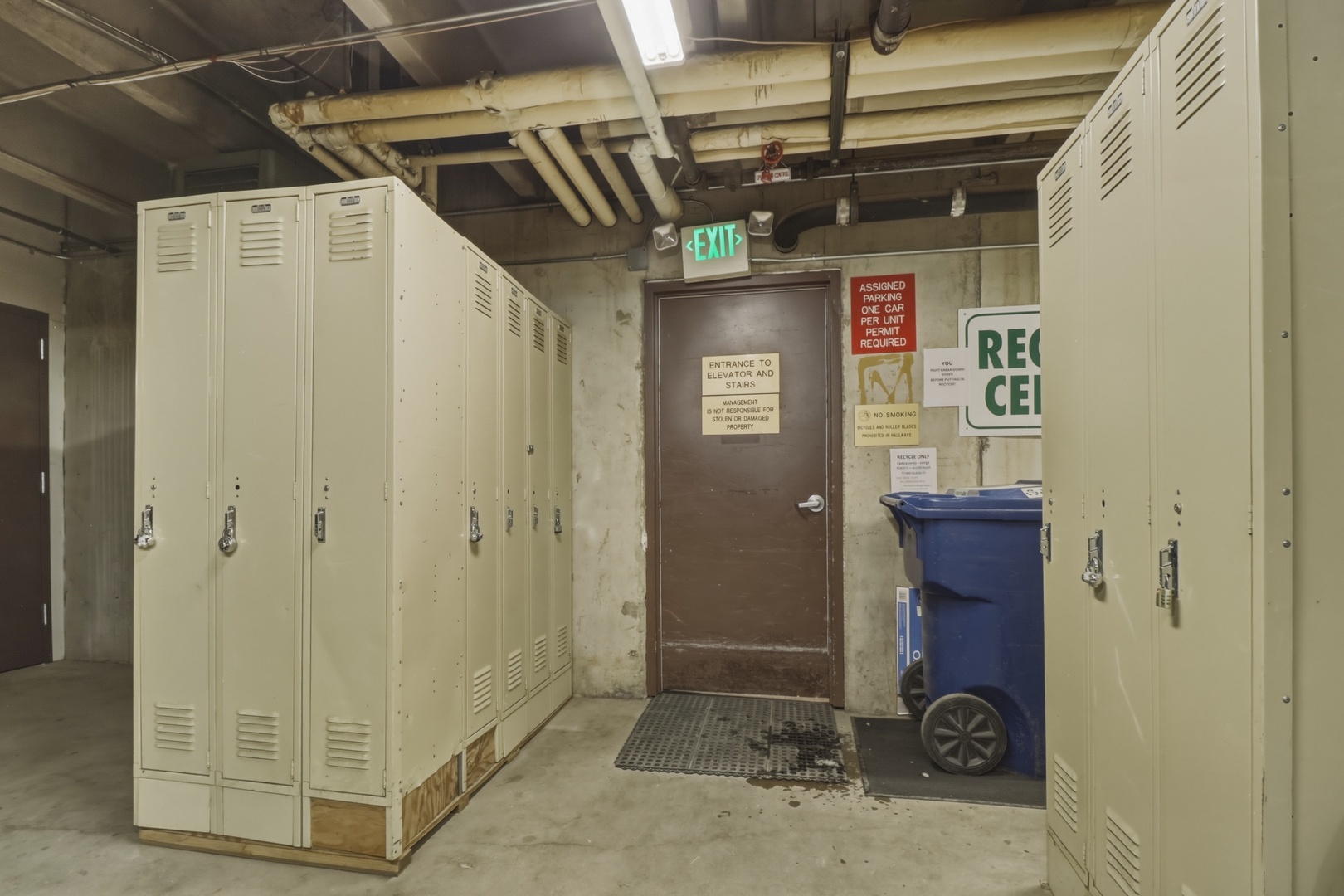 Secure your belongings in spacious personal lockers while you explore the building's amenities and common areas.
