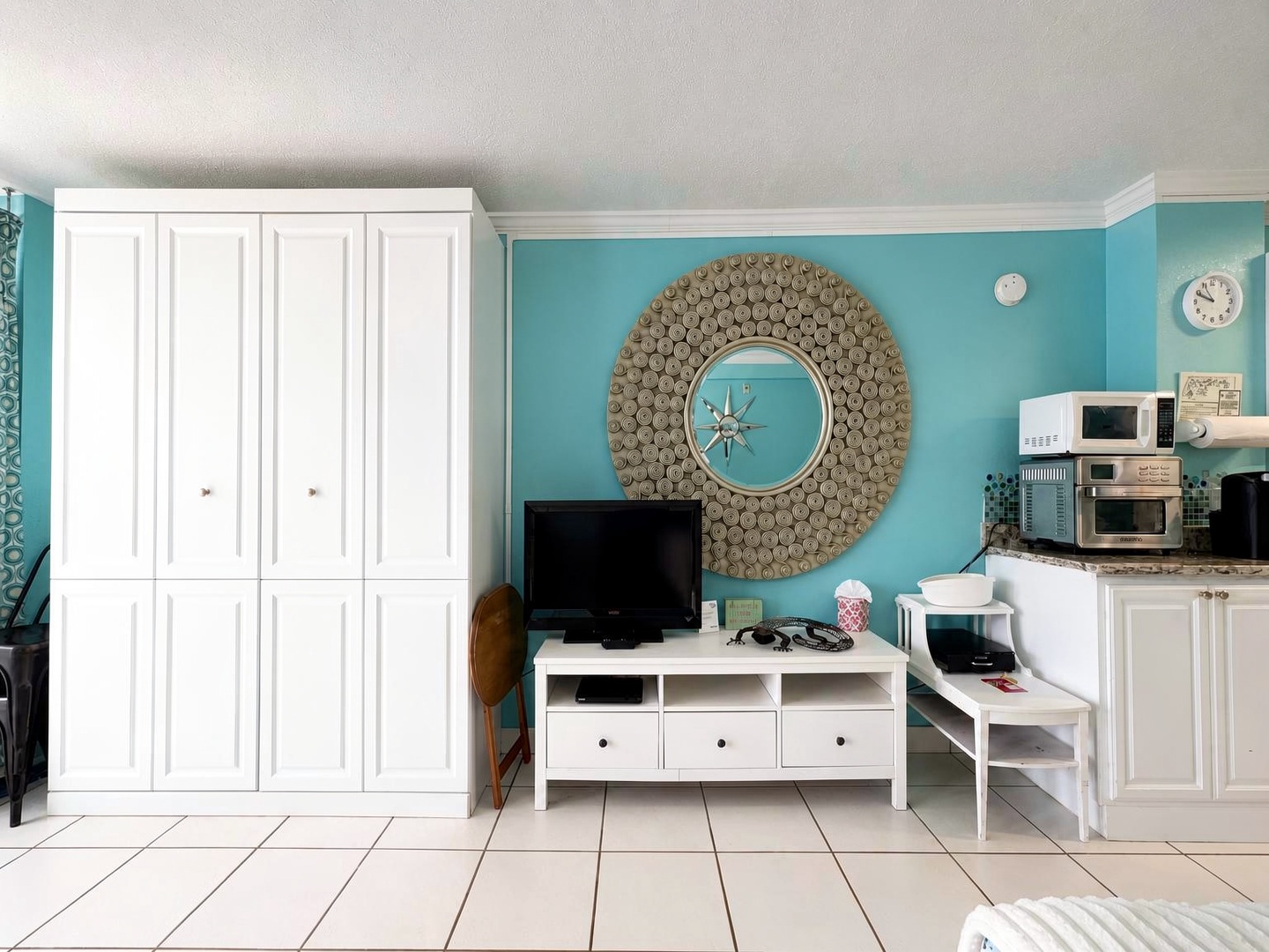 This bright studio offers everything you need in one open space. Cook your meals in the kitchenette, relax on the seating, and enjoy your own TV for downtime.
