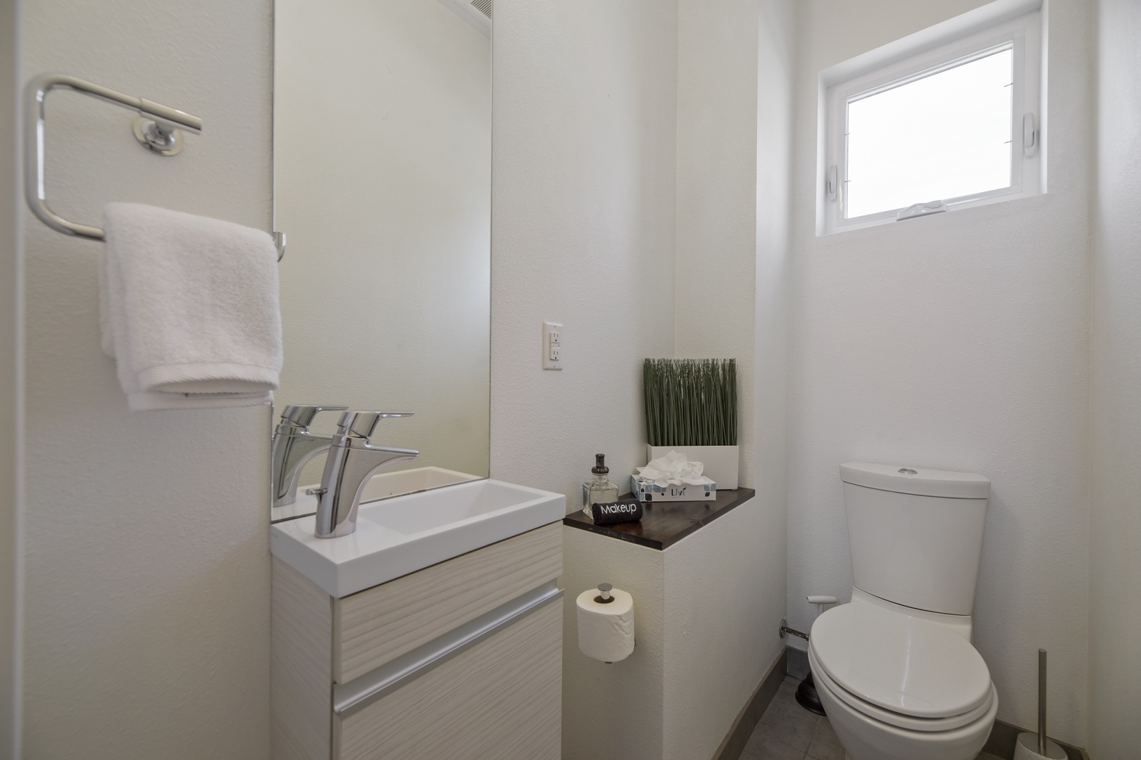 1731 King St Townhouse - Print Quality - 026 - 26 Bathroom