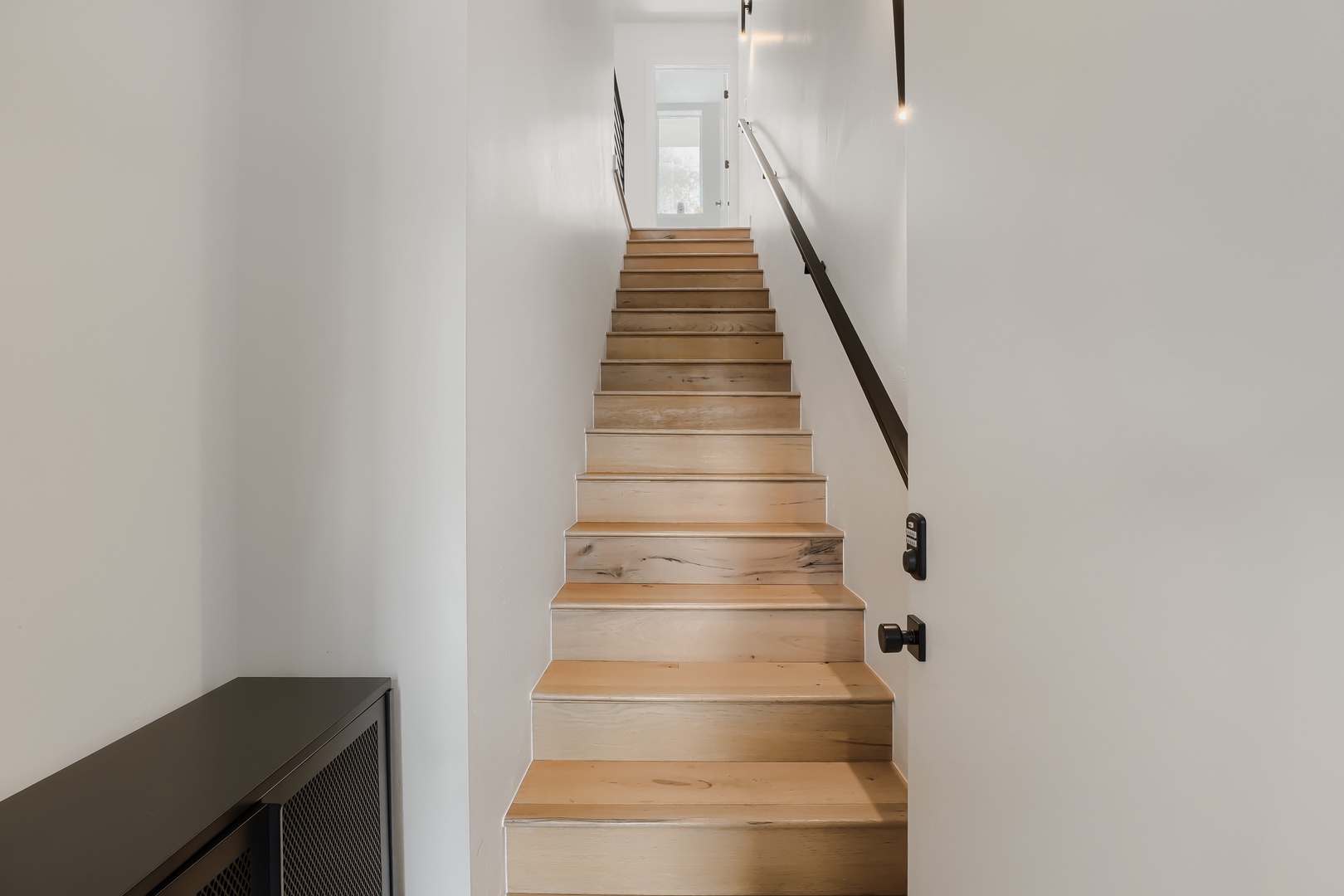 4490 W 45th Ave Inherit - Print Quality - 006 - 06 Foyer