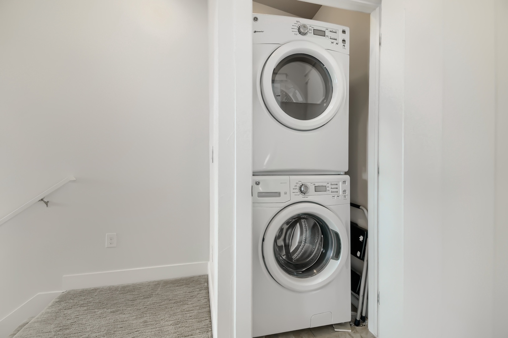 Fresh towels after every outing—your in-unit washer and dryer make packing light easy, letting you focus on exploring and relaxing instead of laundry logistics.
