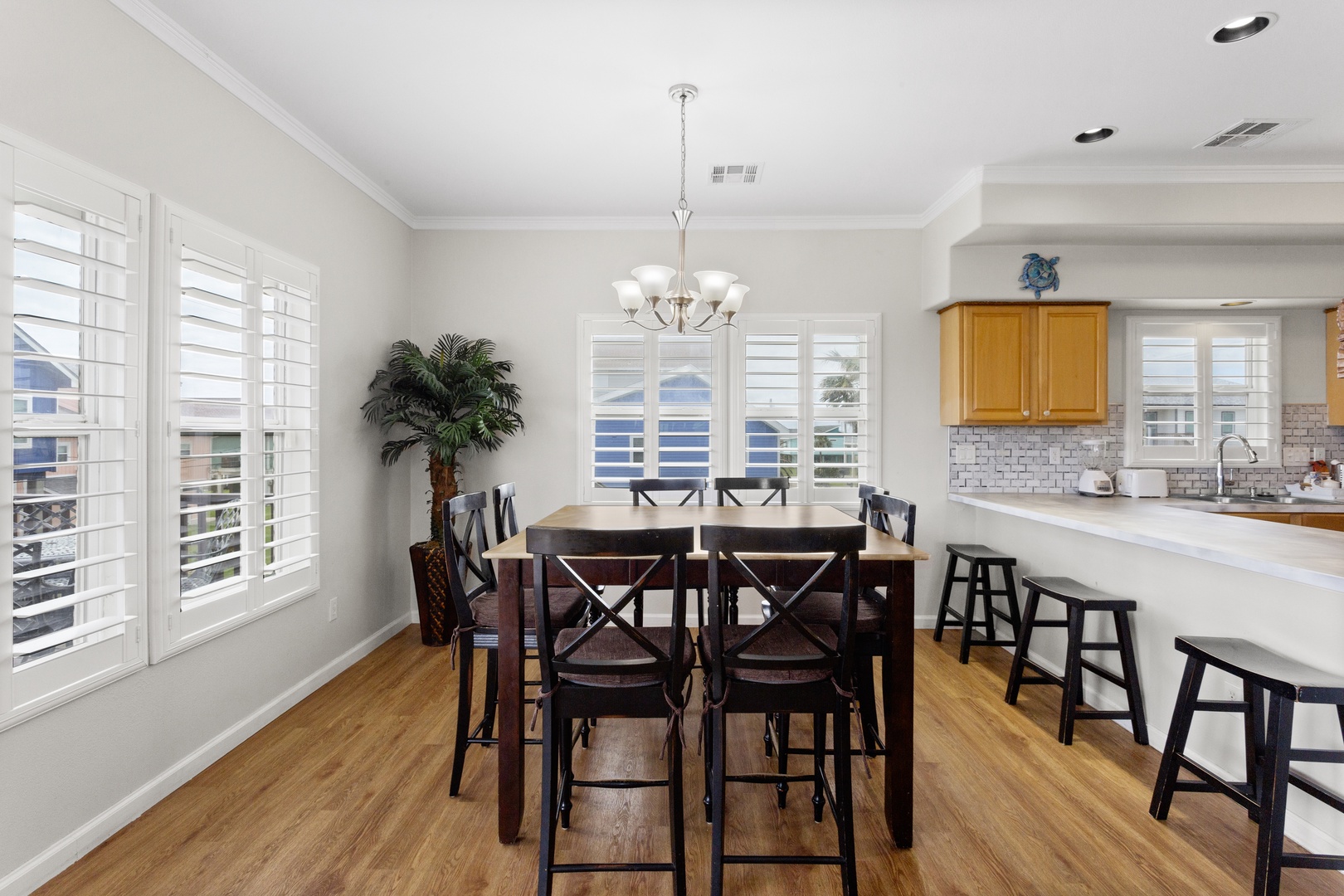 Dining retreat with kitchen convenience