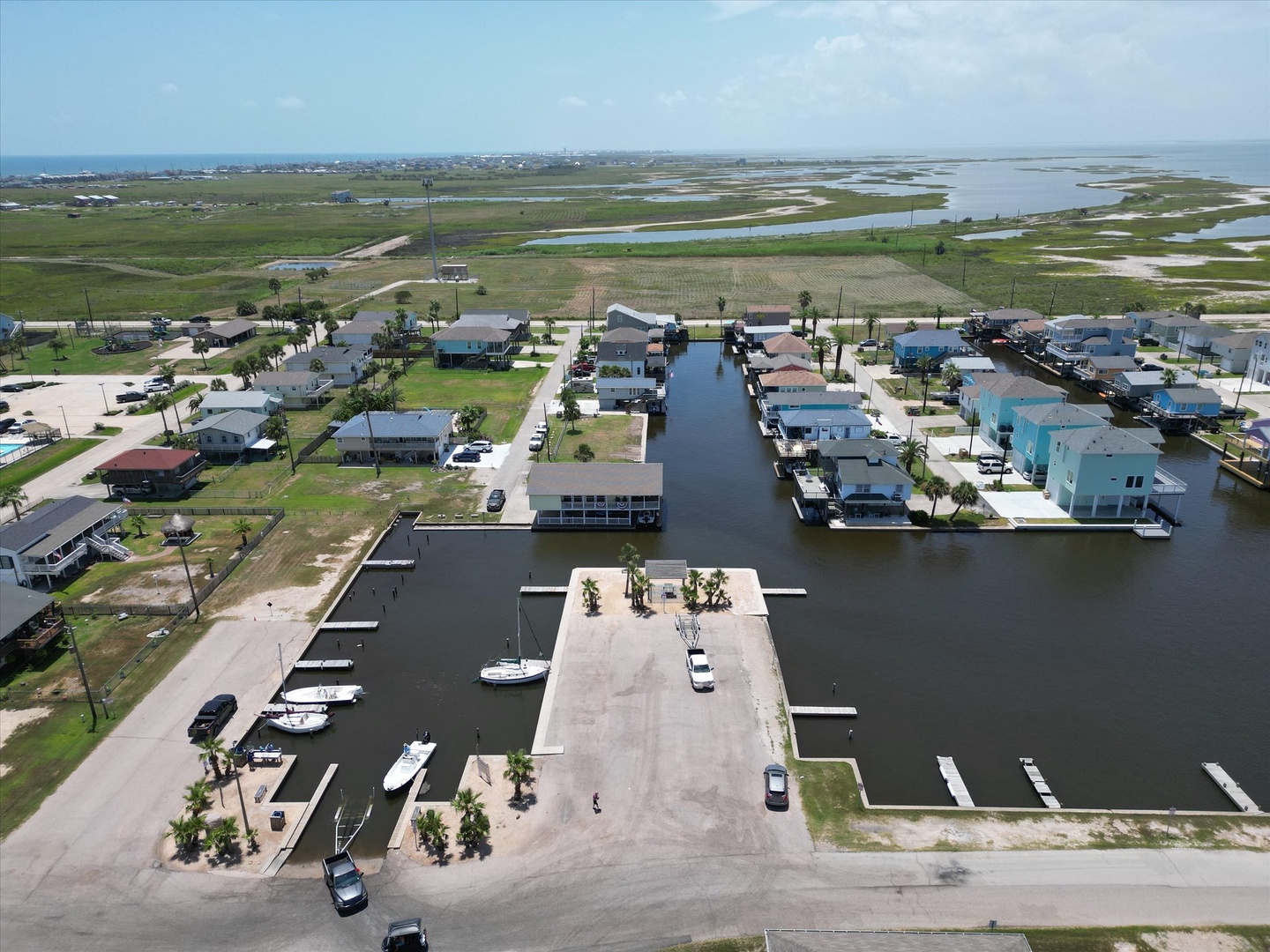 Aerial view of a waterfront vacation rental community.