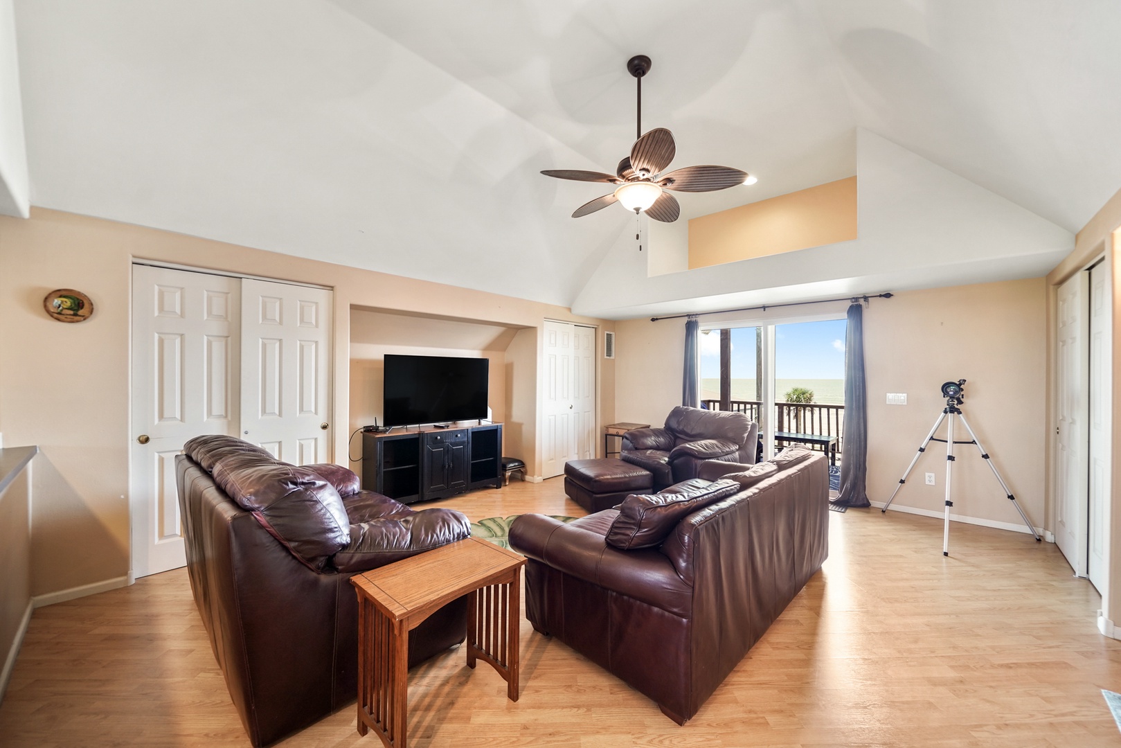 Bright living room with vaulted ceilings