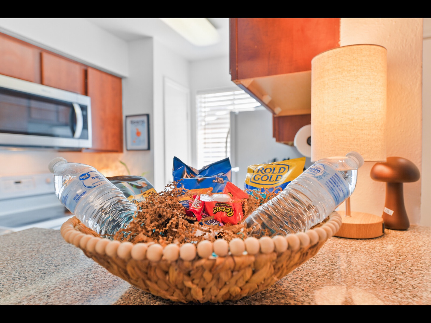 Enjoy snacks and drinks upon arrival
