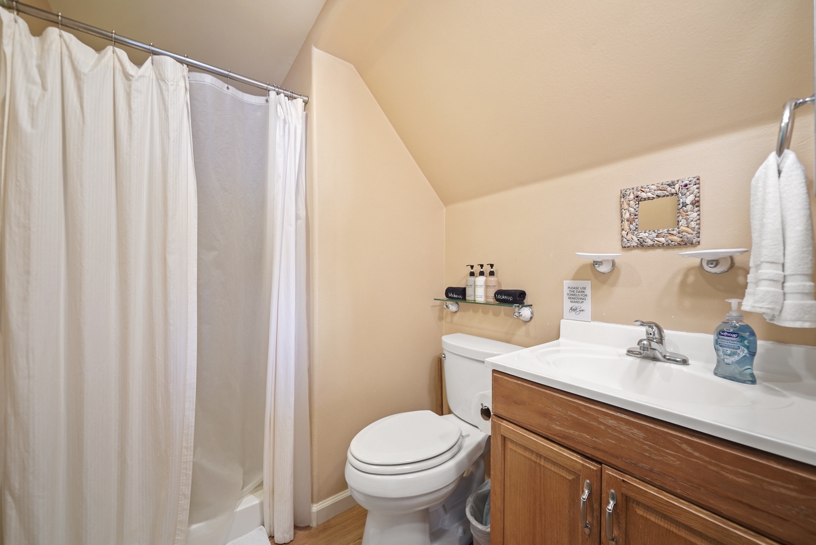 Spa-like bath with fresh towels and comfort