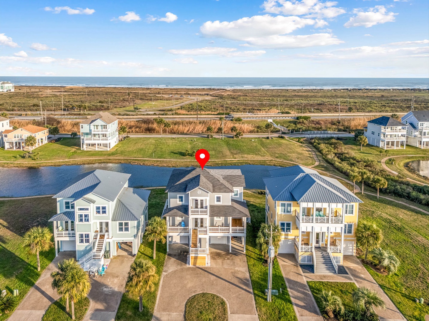 Aerial view of the BluPearl with ocean access.
