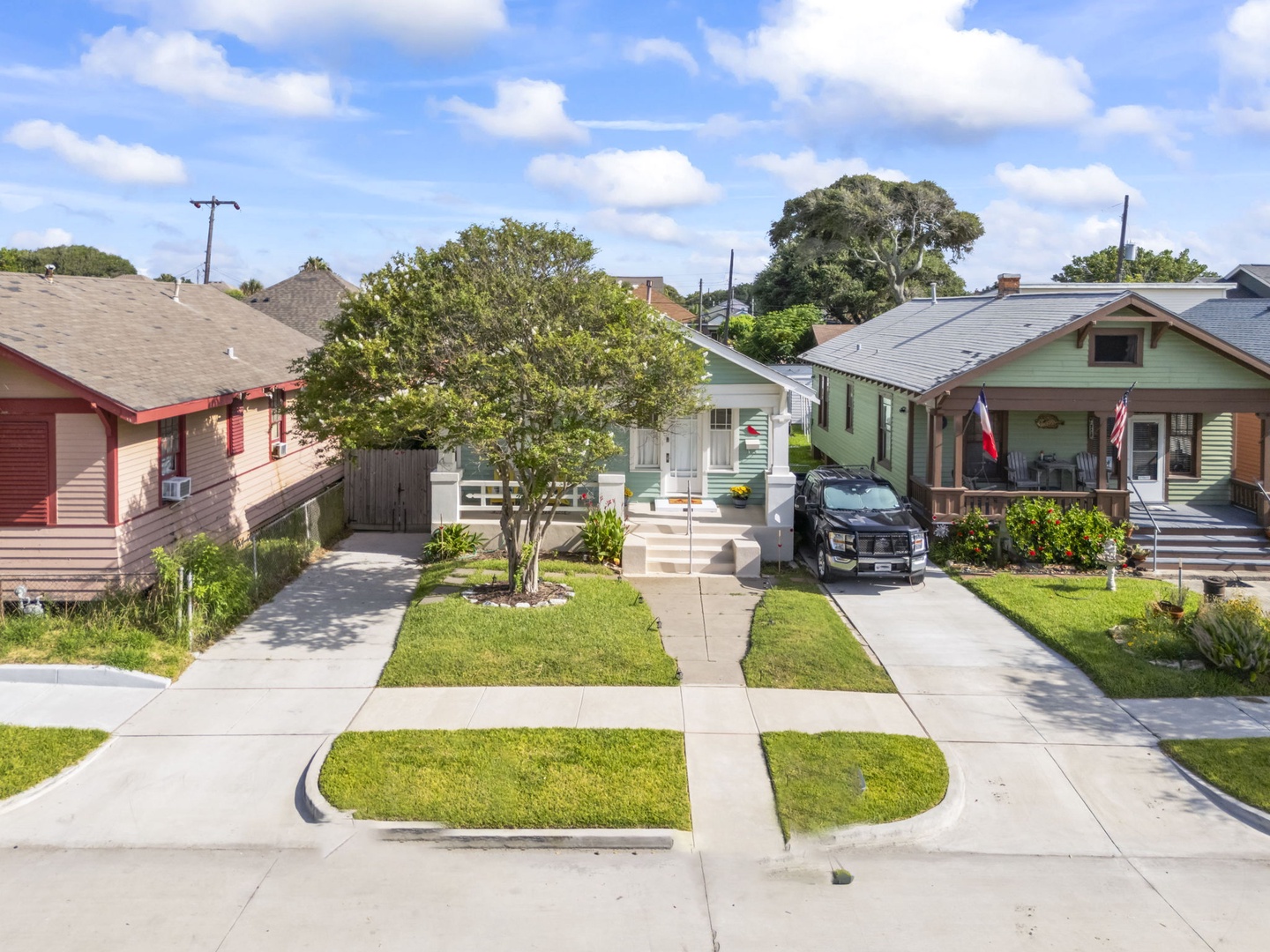 Charming home, short walk to beach and central location.