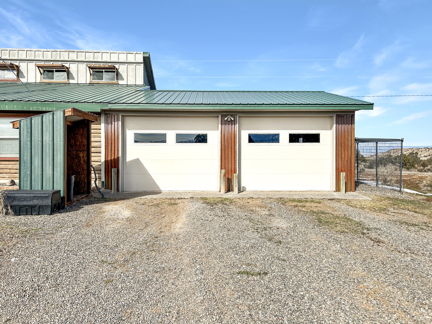 Garage available for guest use