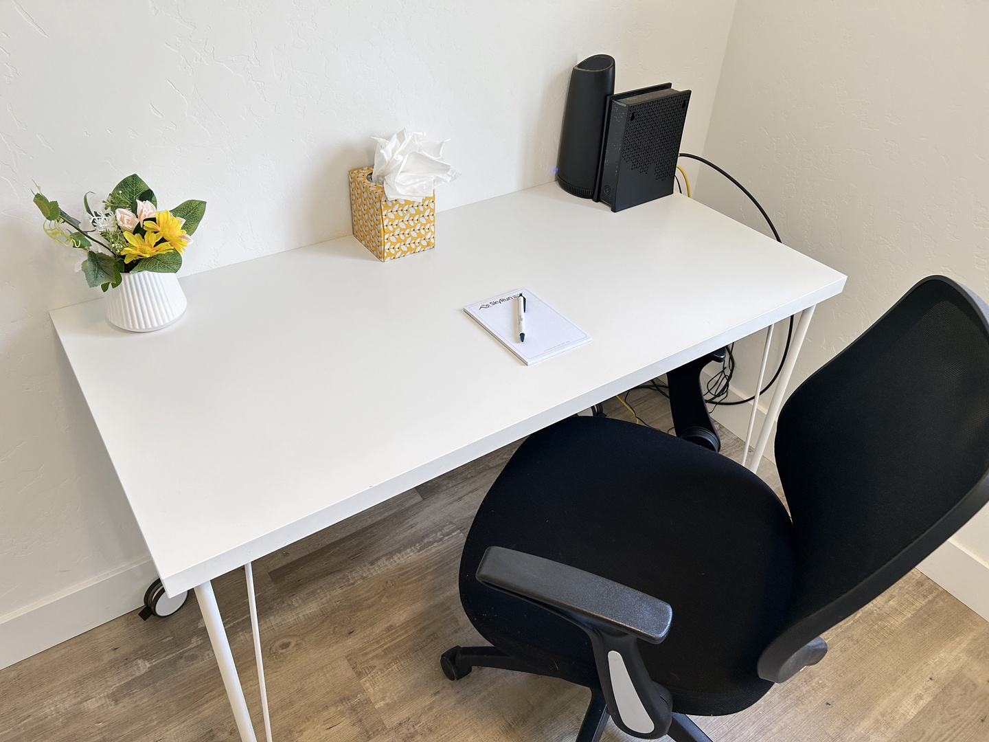 Dedicated workspace in the twin room