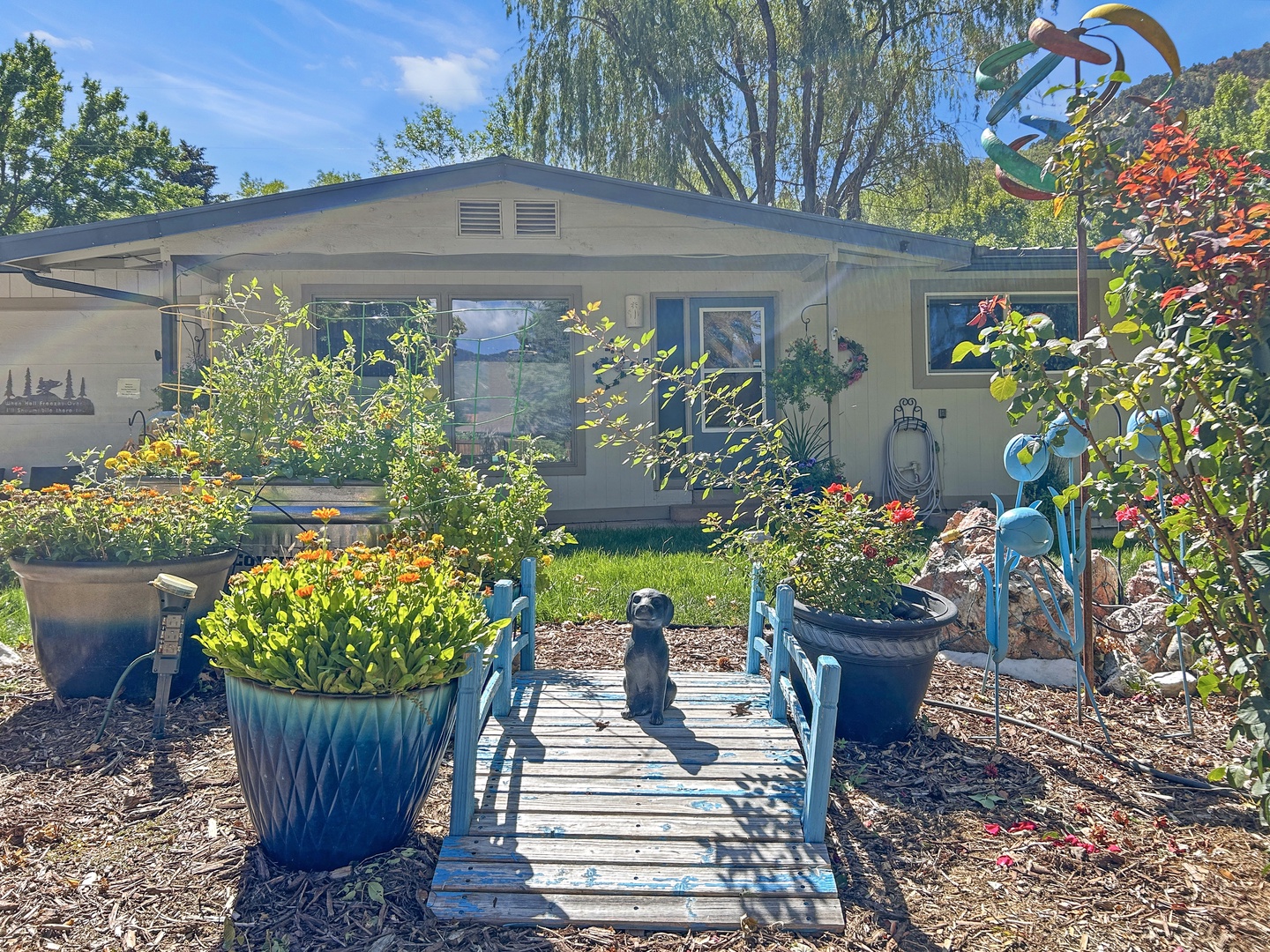 Welcoming front view