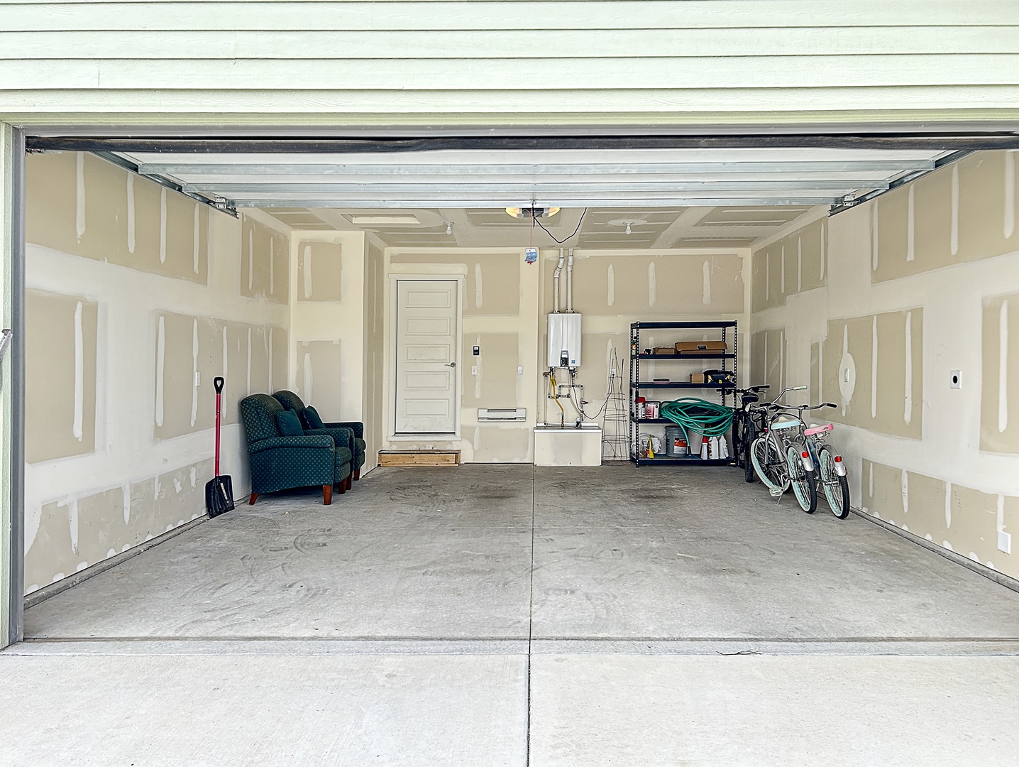Garage and bikes available for guest use