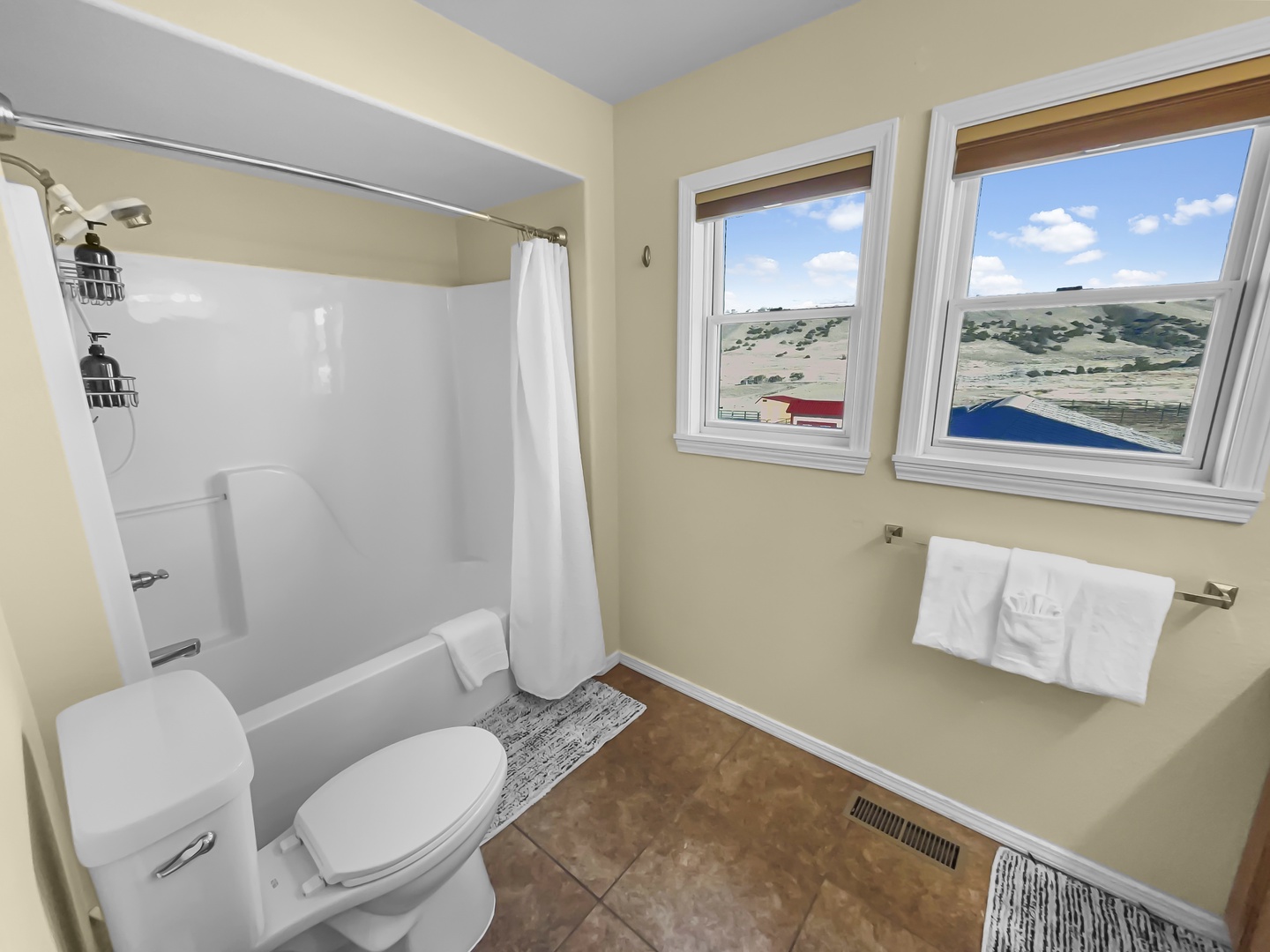 Full Bathroom Upstairs
