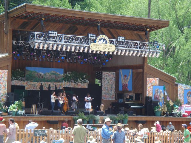 Tellurides community music festival brings live performances.
