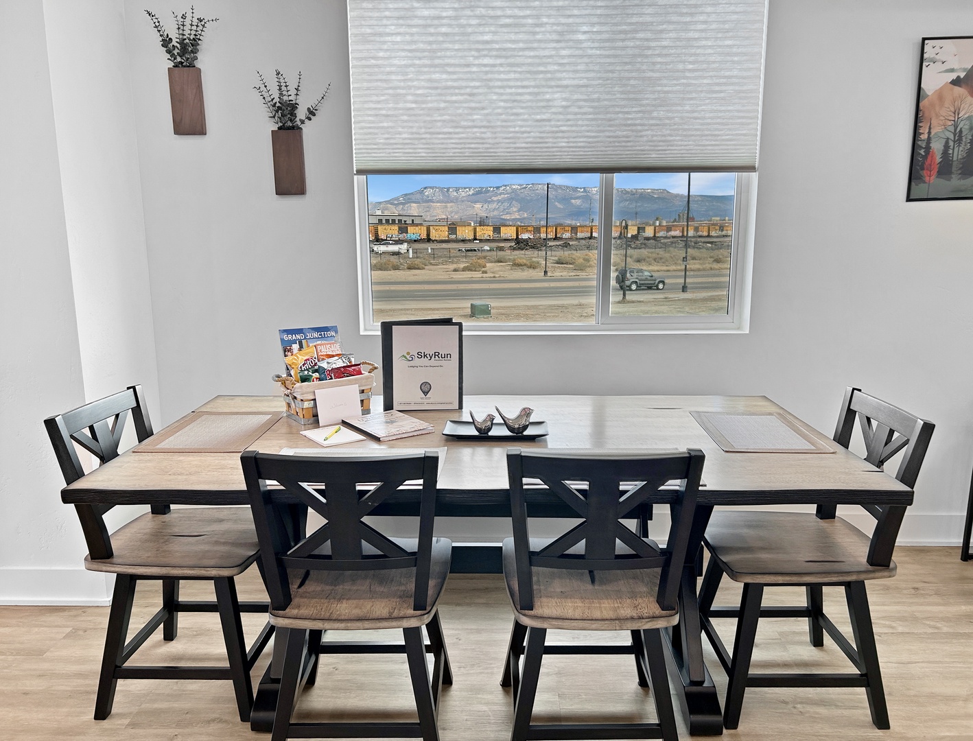 Gather around your spacious dining table with a welcome basket full of yummy snacks and local brochures and maps.