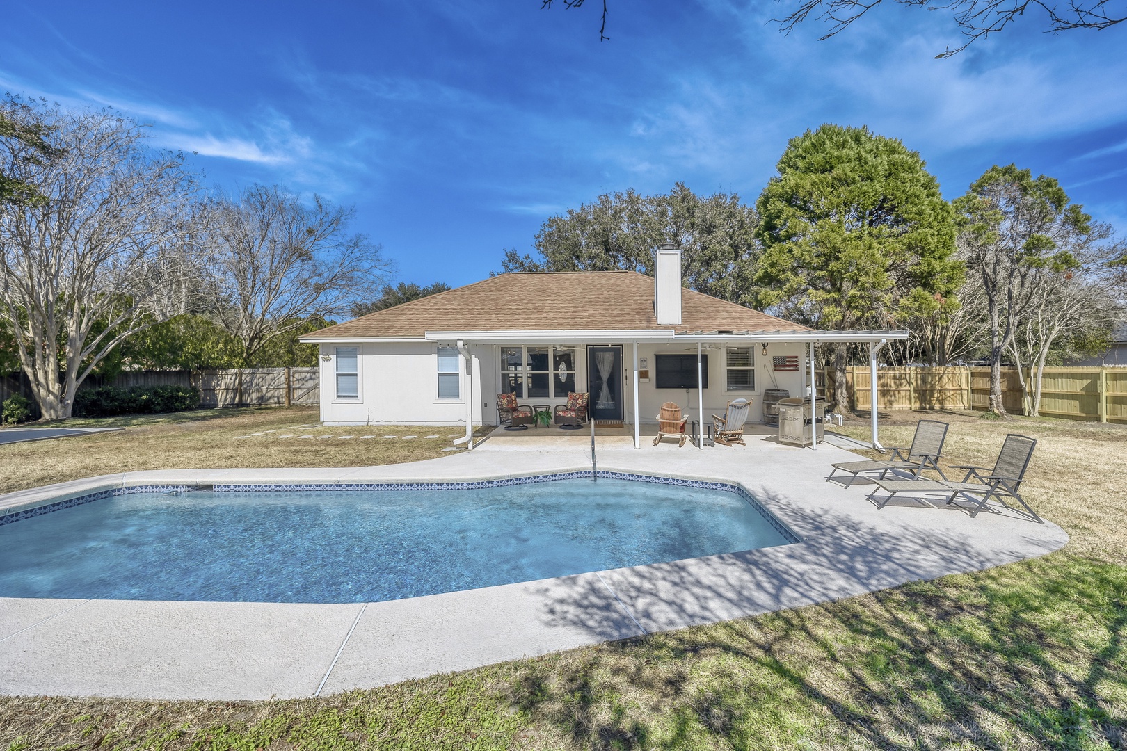 Charming home with private swimming pool