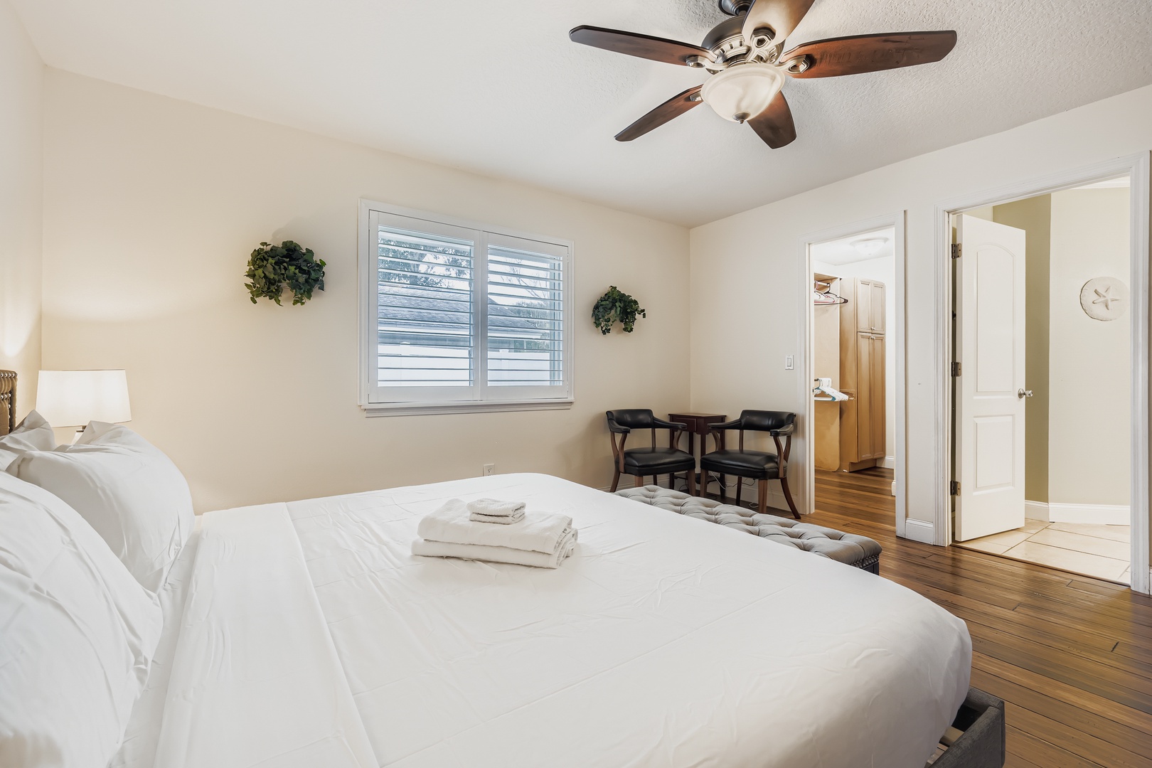 walk-in closet & attached bathroom.