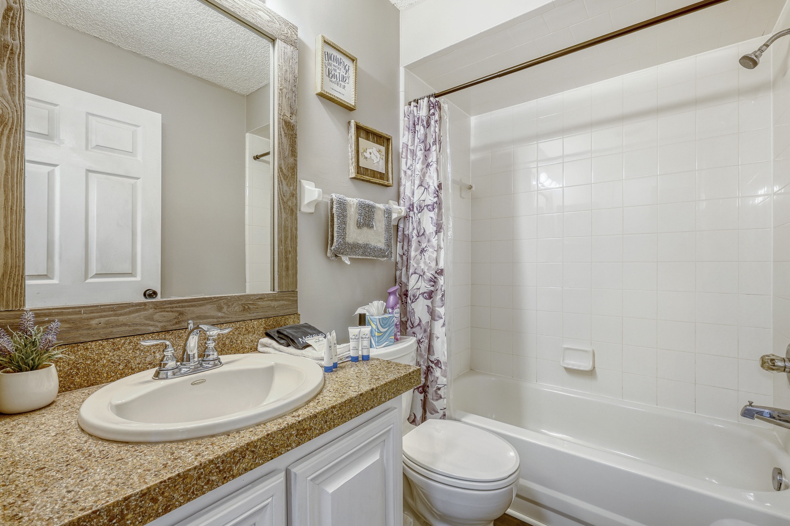 Spa-like bathroom soaking tub