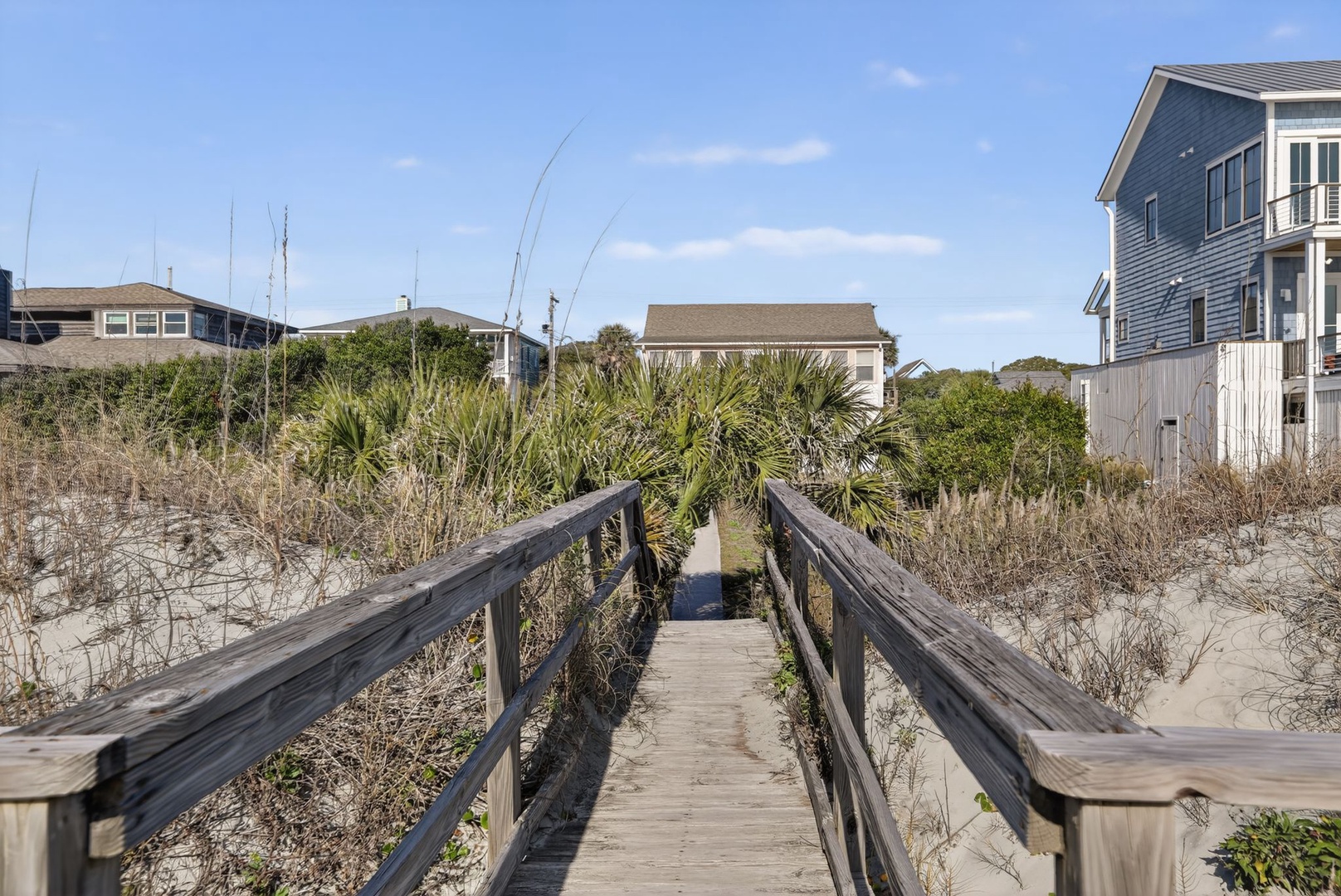 Exterior - Pathway to Beach