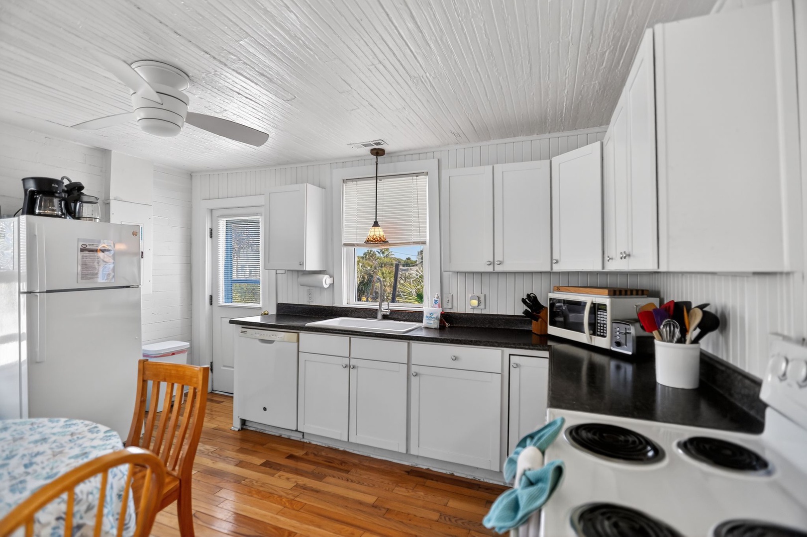 Kitchen - Fully Equipped Kitchen