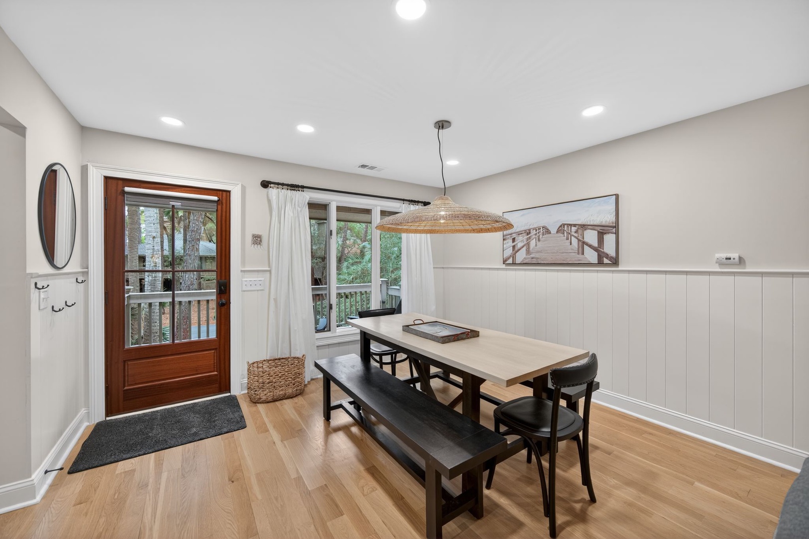 Dining Room - Seating for 6