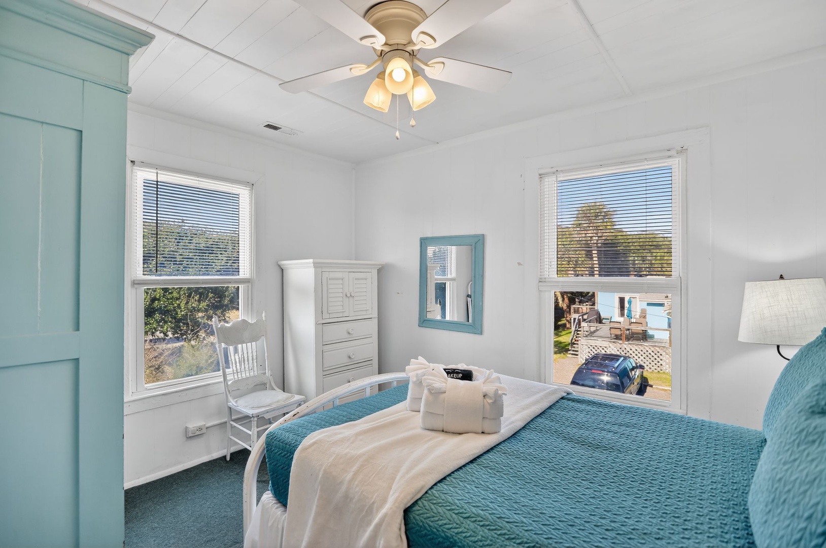 Bedroom 2 - Queen Bed