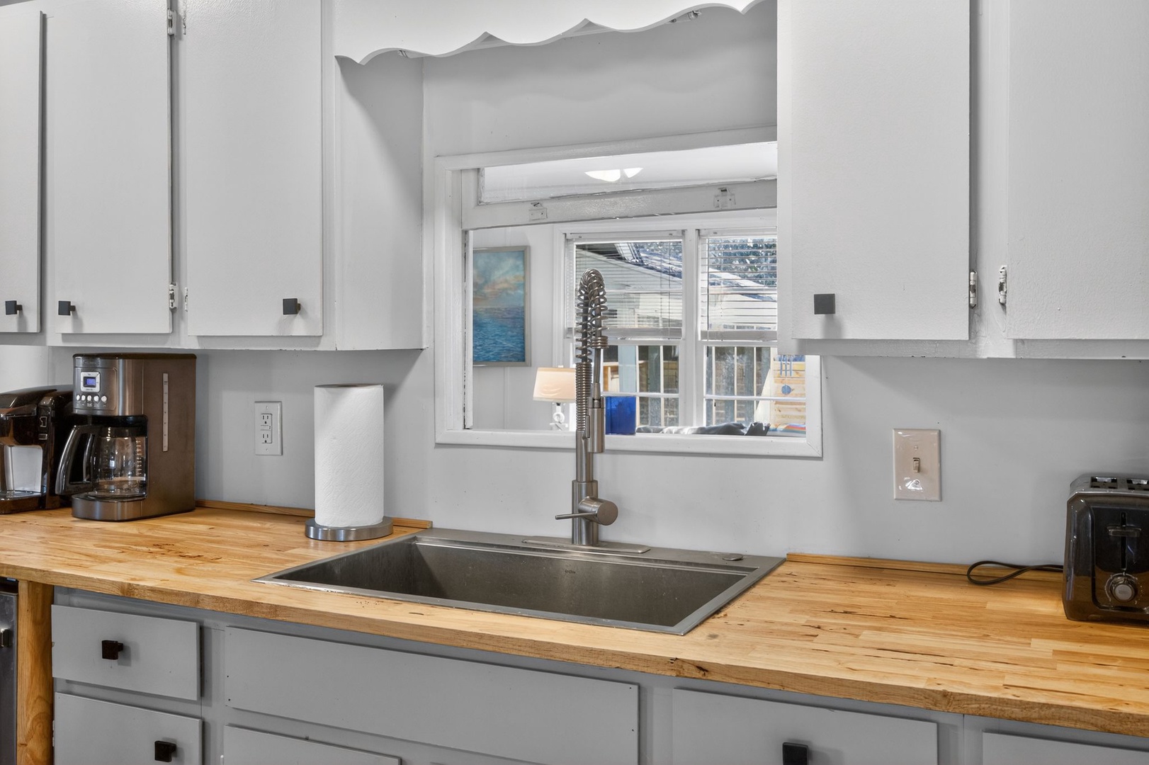 Kitchen - Fully Equipped Kitchen