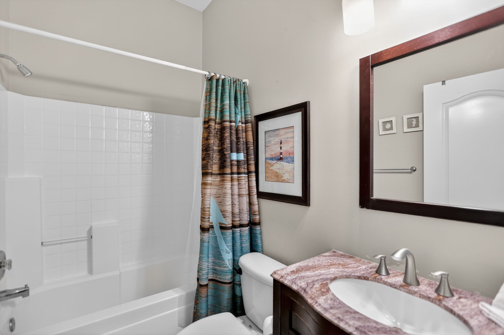 Ensuite Full Bathroom - Tub Shower Combo