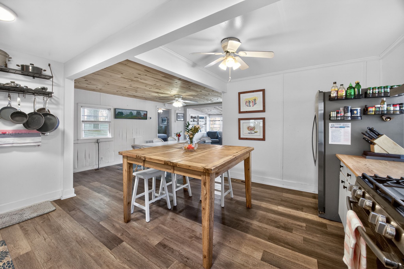 Kitchen -  Island with Additional Seating