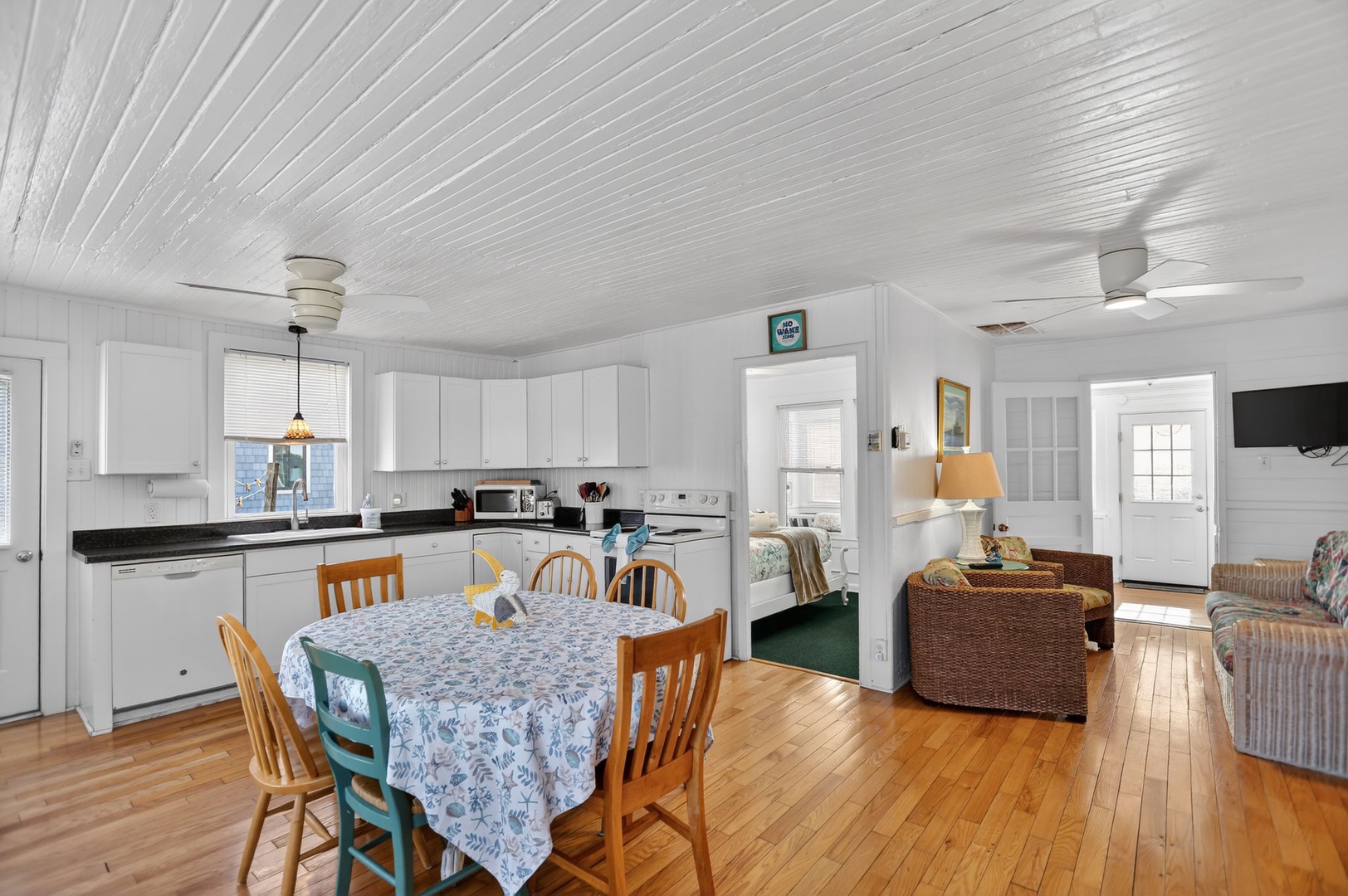 Open Living - Dining Room - Seating for 6