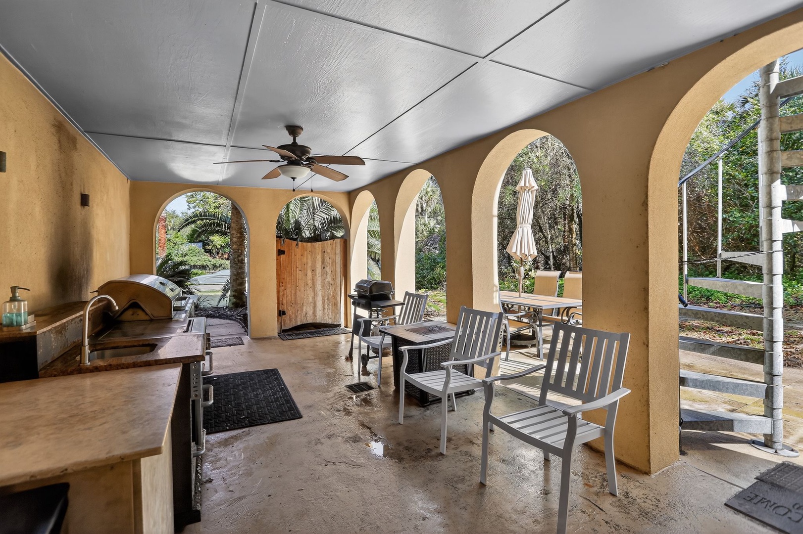 Covered Patio – Two Grills, Outdoor Sink & Outdoor Shower