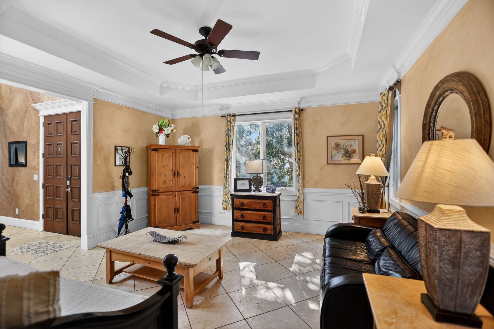 Family Room - Day Bed - Additional Sleeping