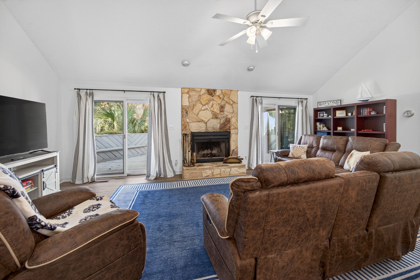 Living Room - Entertainment Area, TV, Fireplace