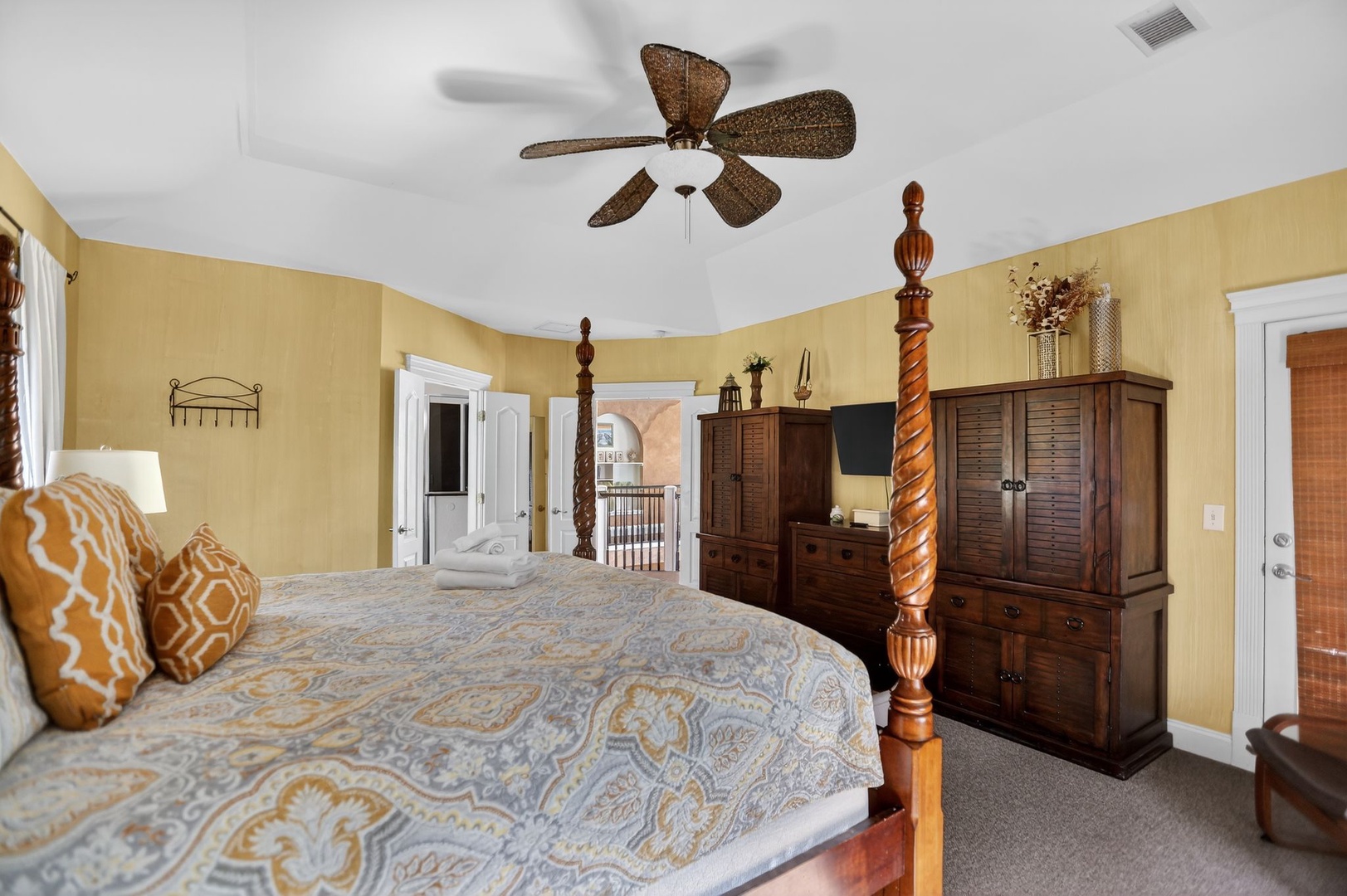 Primary Bedroom 2 - King Bed and Ensuite Bathroom - 2nd Floor