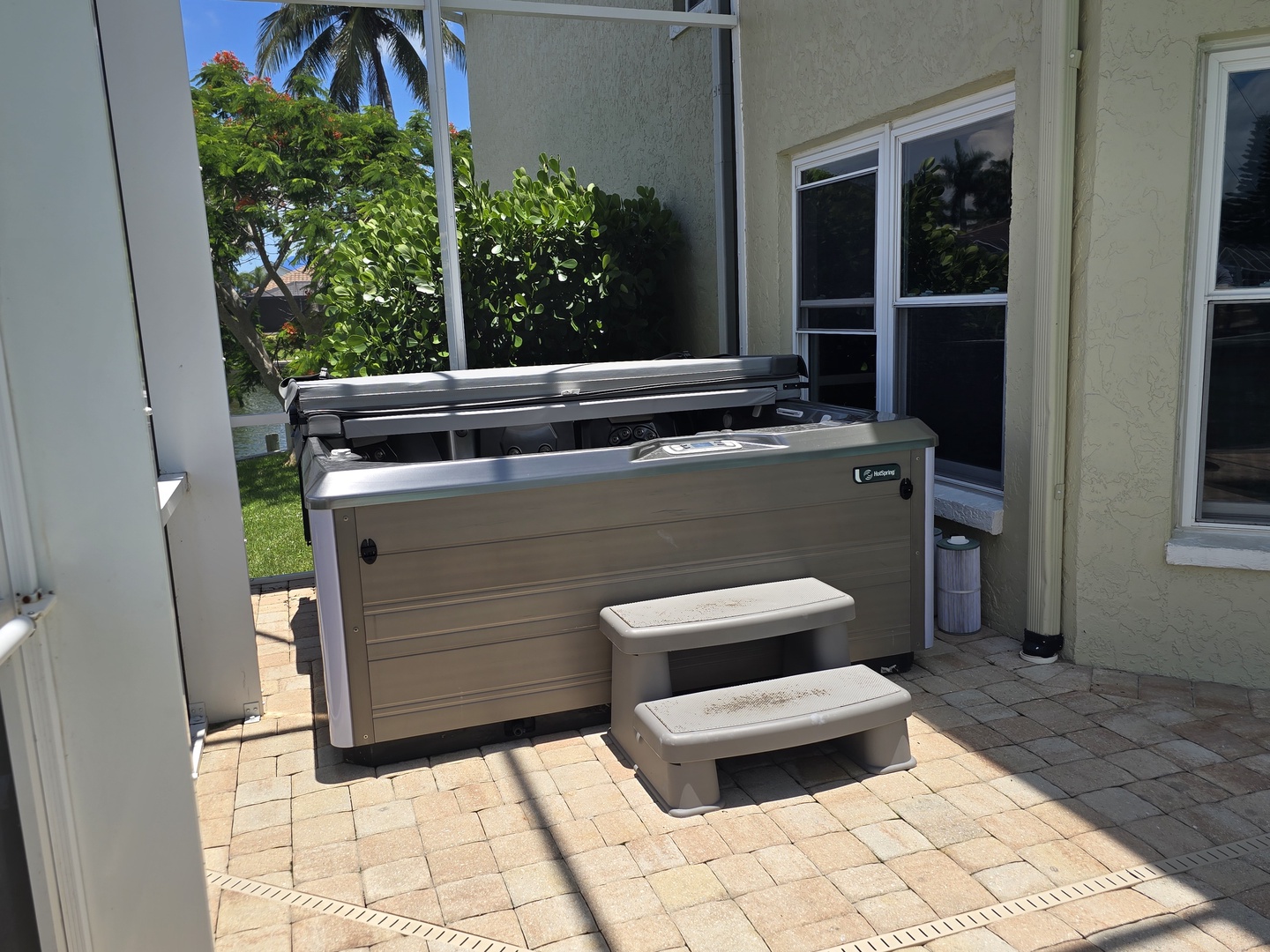 Lanai Hot Tub Nook