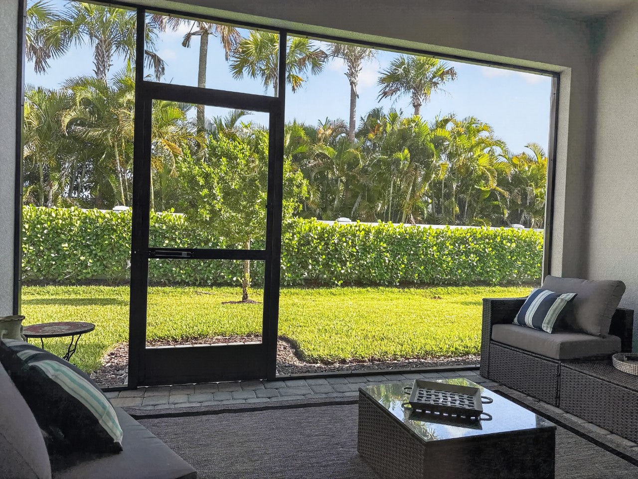 Relax in your private sitting area with sweeping views of lush tropical gardens and swaying palm trees. Your personal retreat awaits.