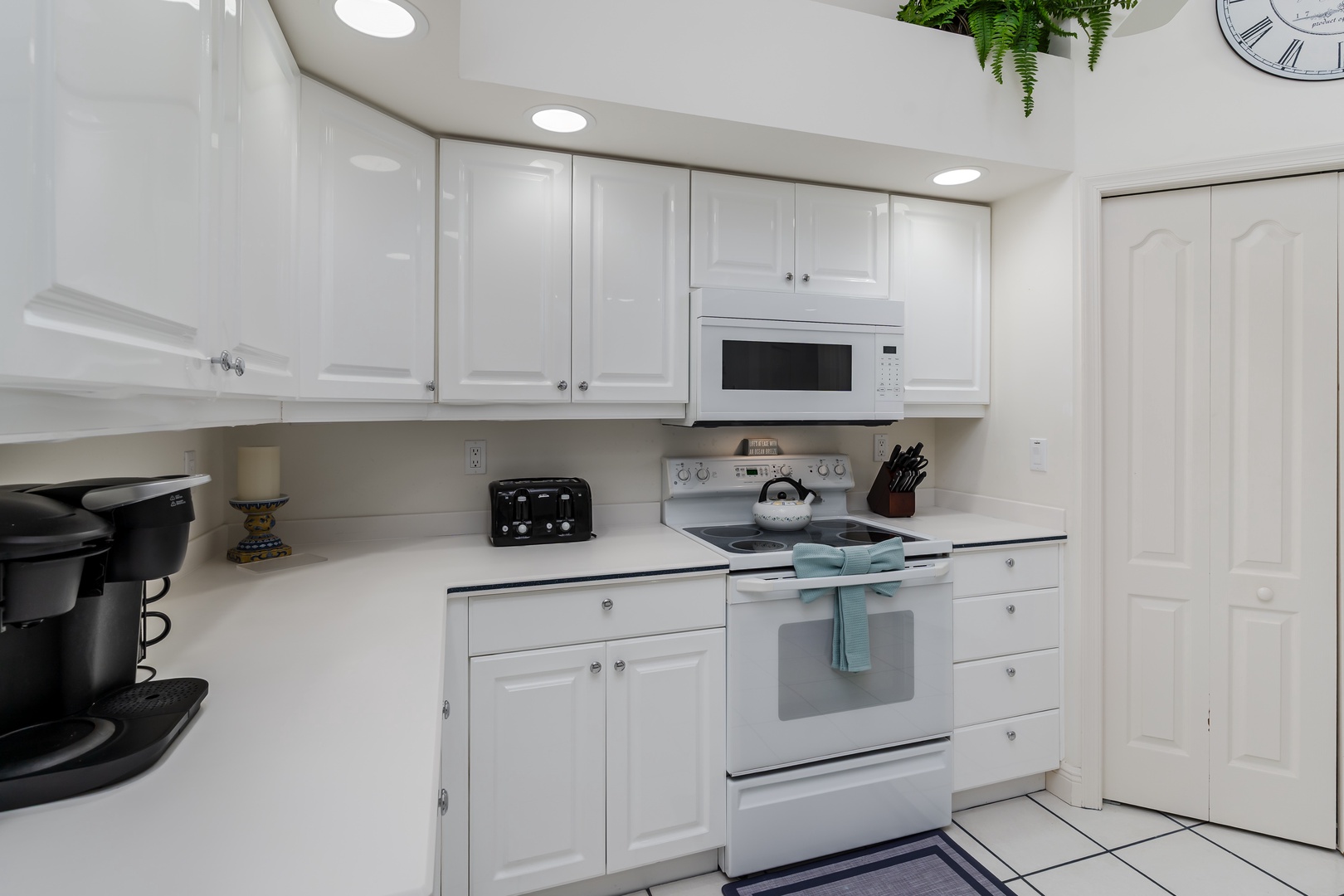This bright, fully equipped kitchen has everything you need to cook up a storm during your stay, from morning coffee to home-cooked meals.