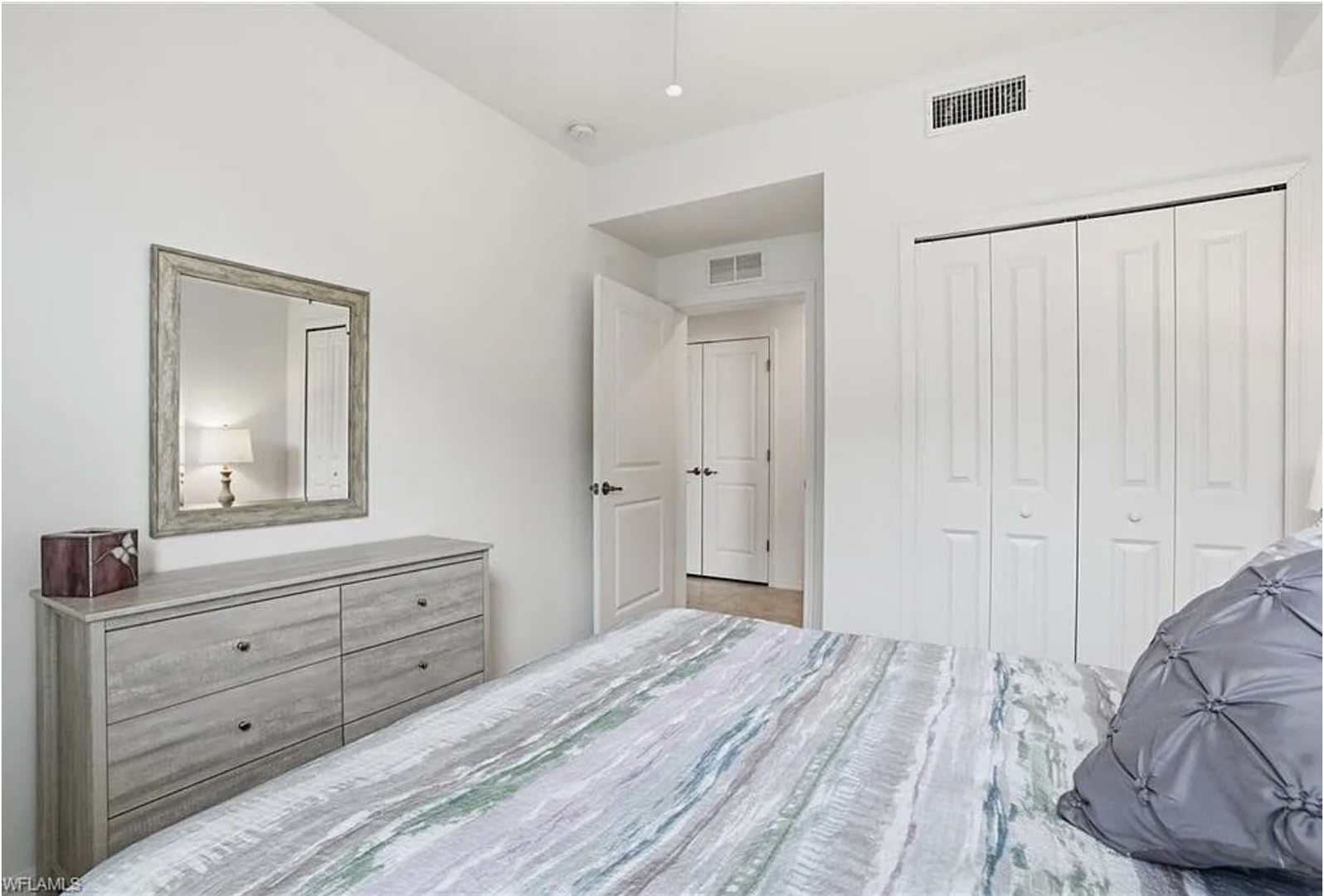 Queen second bedroom
