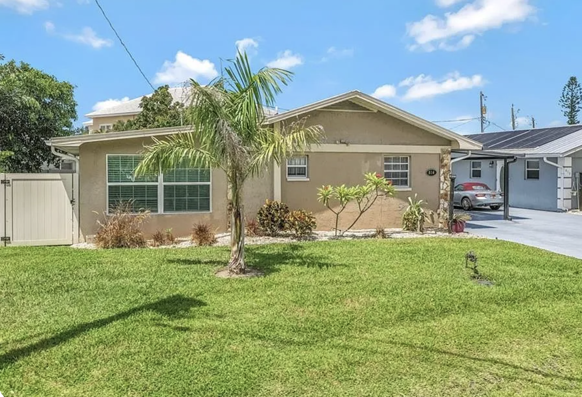 107th with Hot Tub 3 bedroom 2 bath