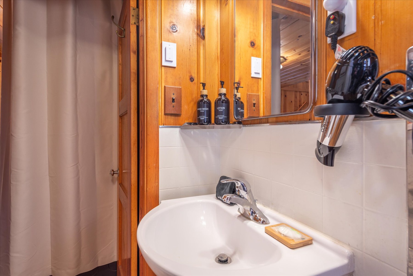 Your cozy bathroom features quality amenities and premium toiletries at your fingertips.