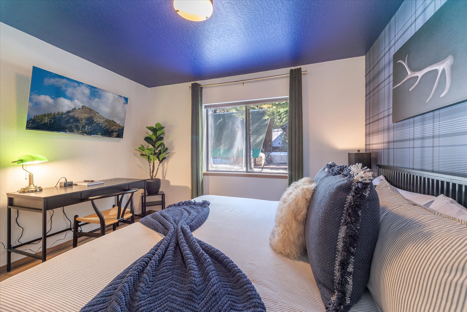 Sink into your lush king bed with textured throws and soft pillows make for restful nights.