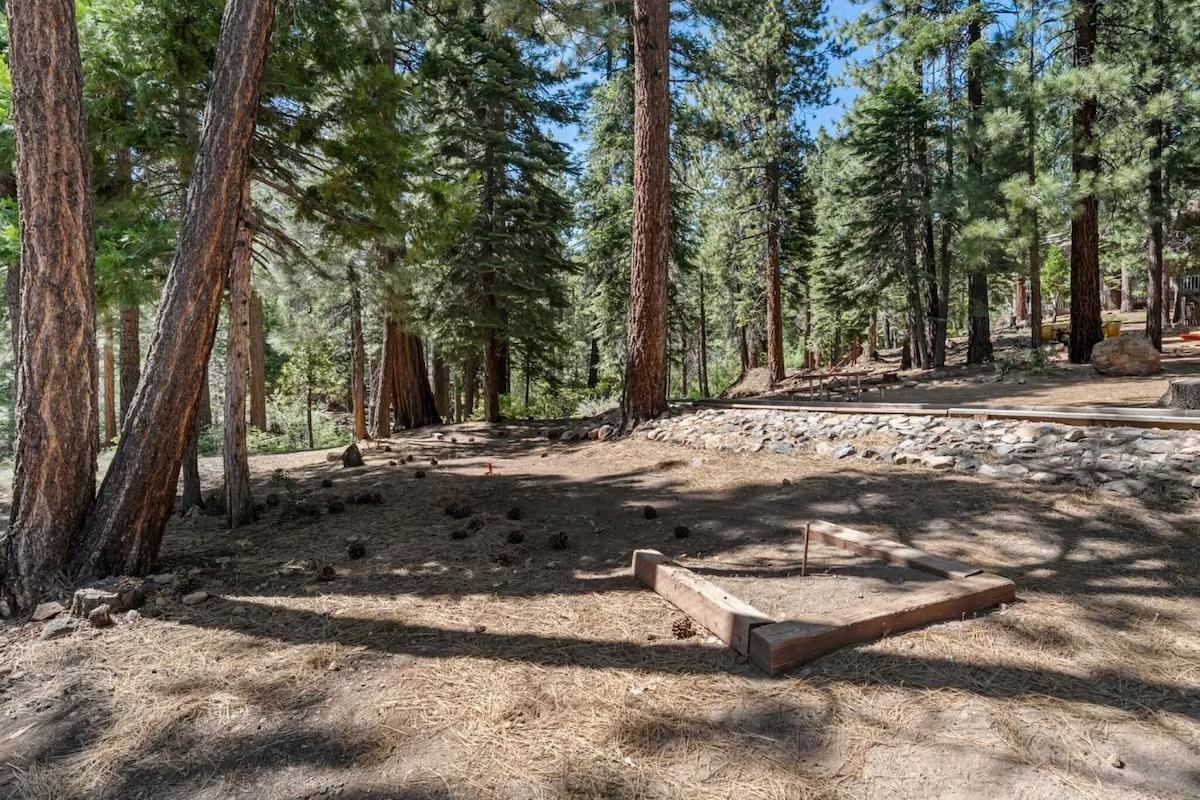 Fun for the whole family with this horseshoe pit among the activities available on site.