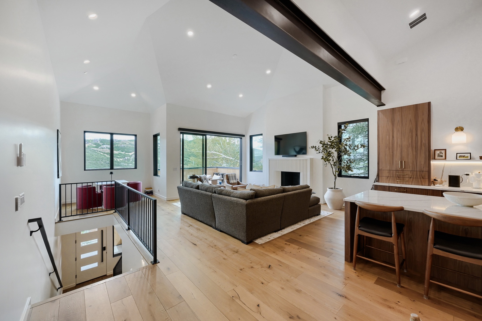 Park City Luxury 4BR Retreat | Private Hot Tub, Fire Pit, Gourmet Kitchen | 1061